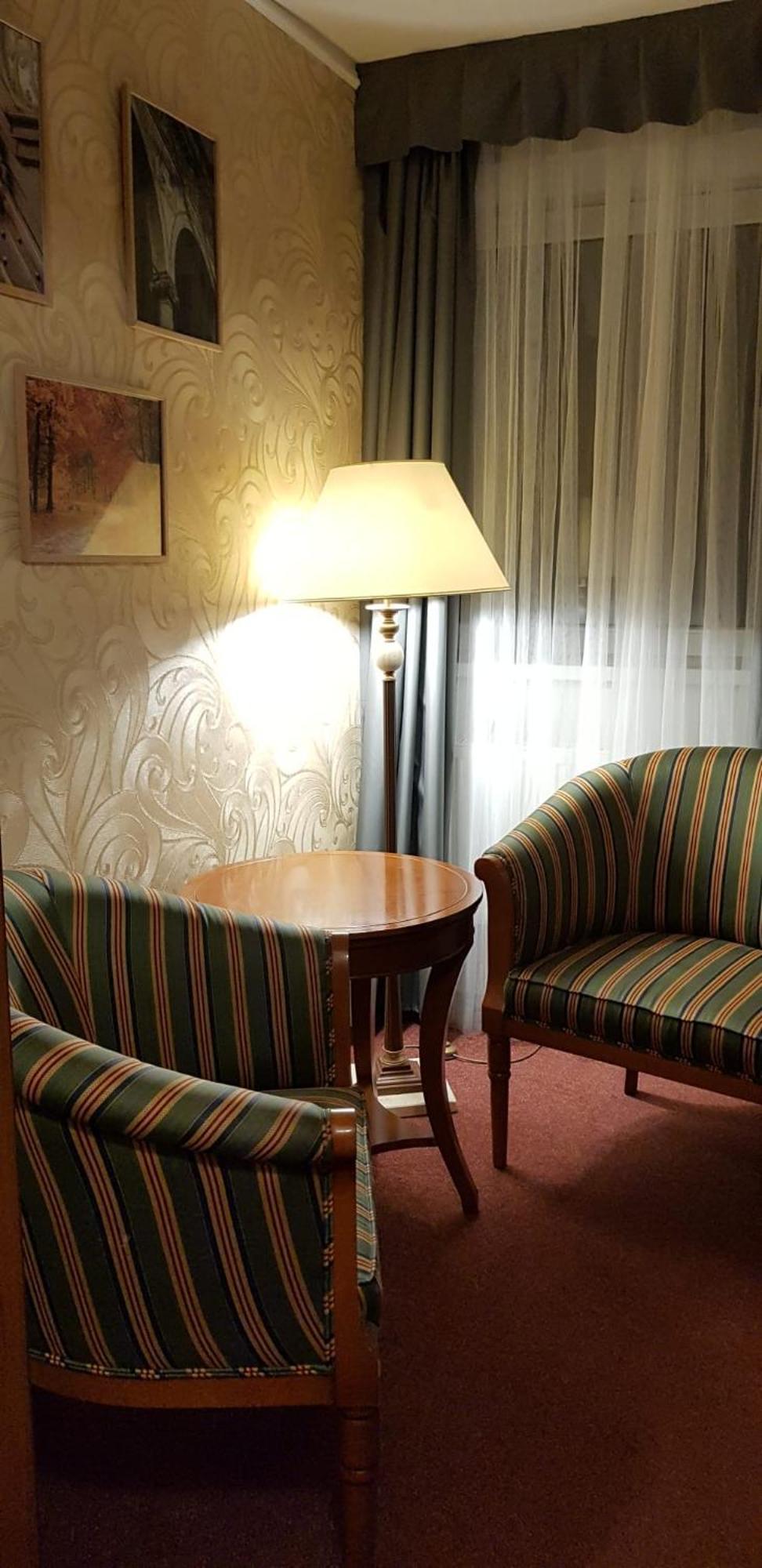 Hotel A Restaurace Pomezi Cínovec Екстериор снимка